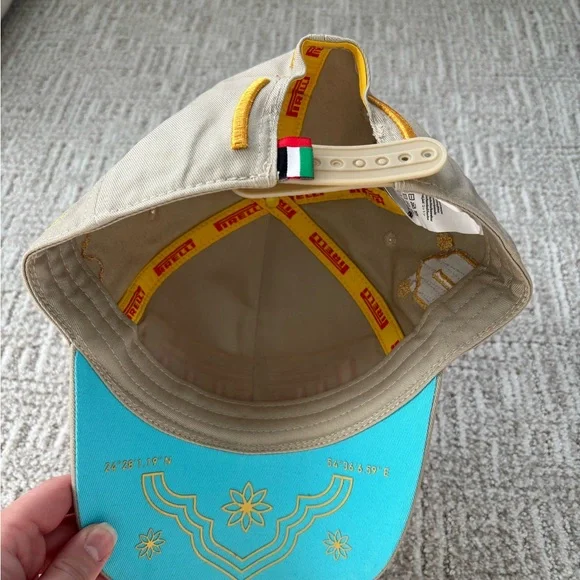 F1 hat - Picture 2 of 4